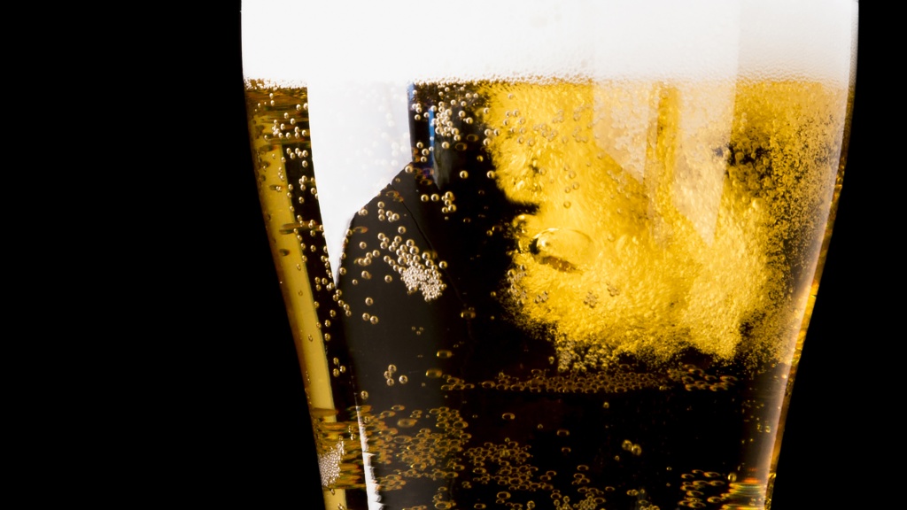 Бизнес попросил запретить регионам вводить собственные ограничения при продаже пива