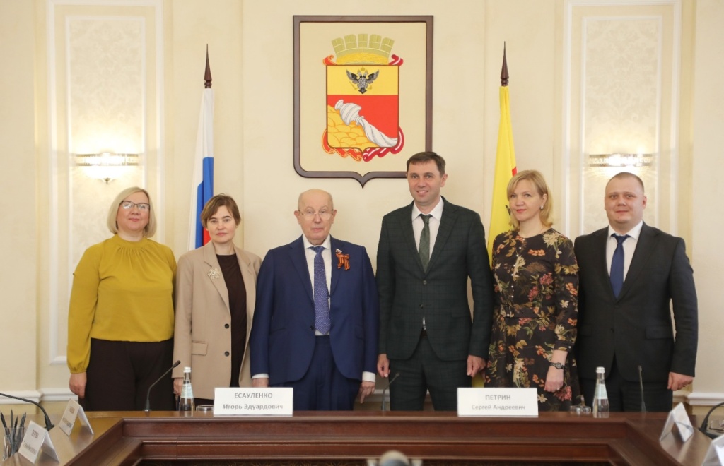 Мэр Воронежа и ректор медуниверситета имени Бурденко обсудили планы по популяризации здорового образа жизни