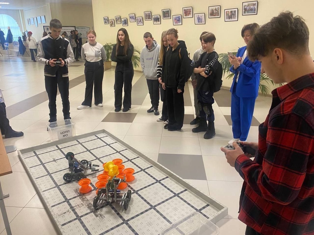 Фестиваль профессий «Путь навыков» впервые прошел в Домодедово