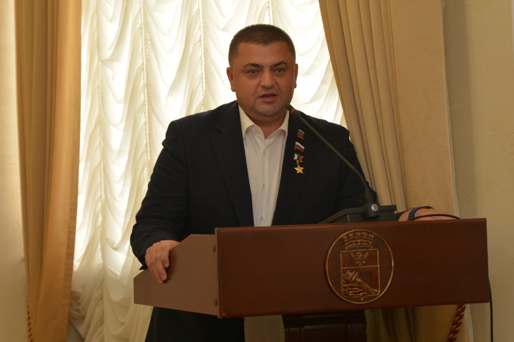 Андрей Дьяченко: «Ваш труд прославляет Воронеж и Россию» — в столице Черноземья чествовали работников спорта Андрей Дьяченко: «Ваш труд прославляет Воронеж и Россию» — в столице Черноземья чествовали работников спорта