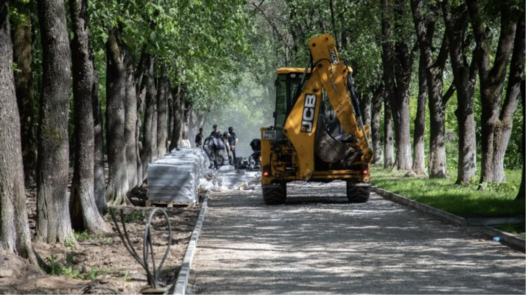 В Вологде заканчивают обустраивать парк Ветеранов