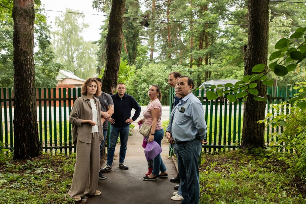 Территорию около амбулатории в подмосковном Звягино приведут в порядок