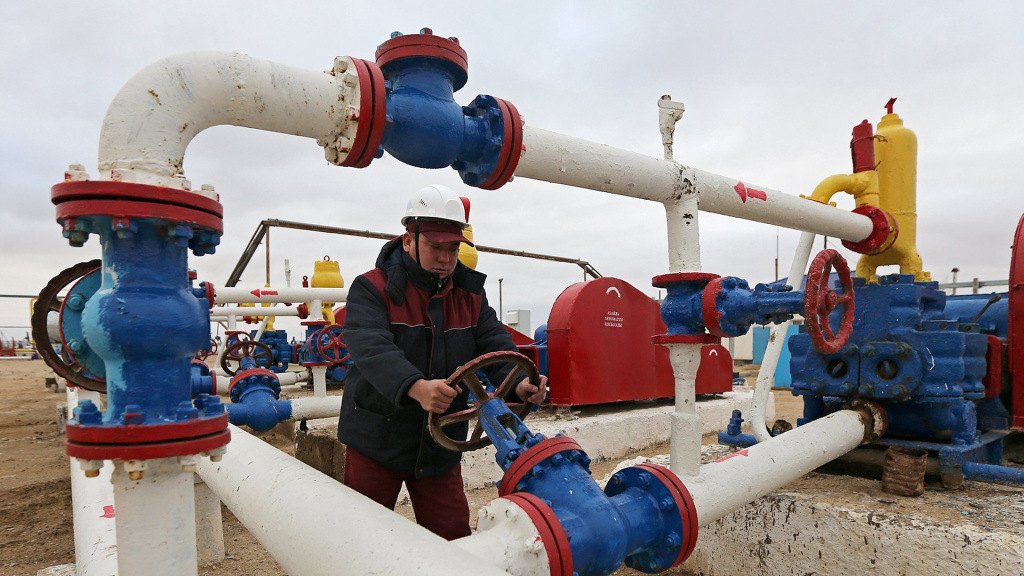 Bloomberg: Казахстан ищет альтернативу экспорту нефти через трубопровод в России