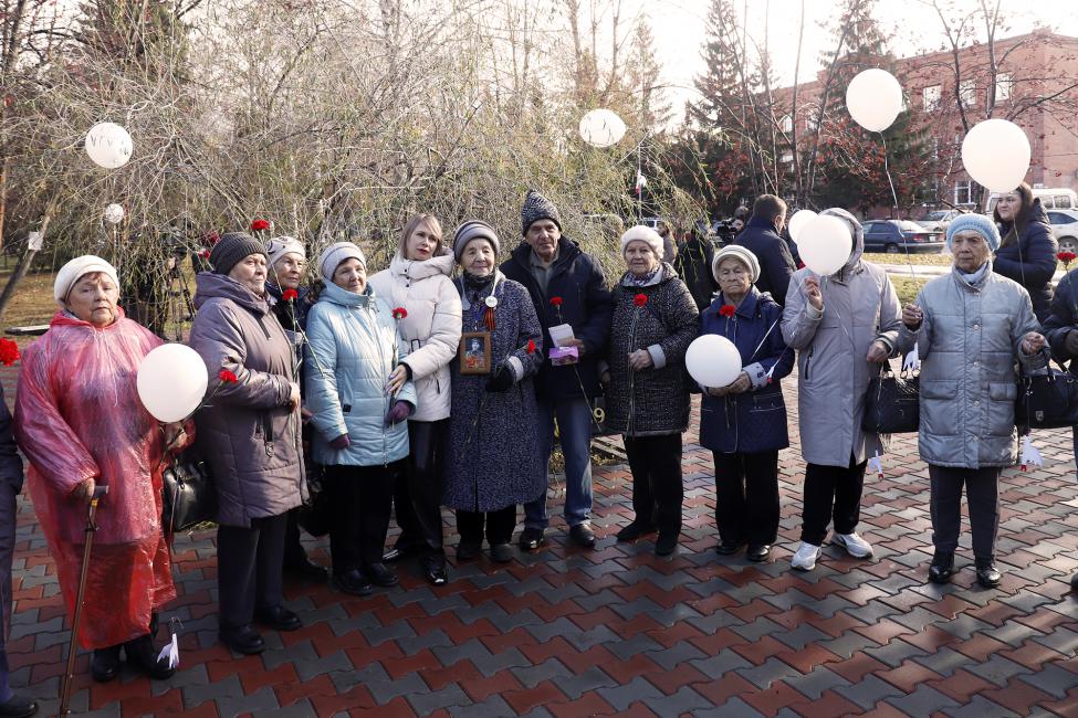 Депутаты ЗАКСа Новосибирской области приняли участие в митинге, посвящённом Дню белых журавлей Депутаты ЗАКСа Новосибирской области приняли участие в митинге, посвящённом Дню белых журавлей