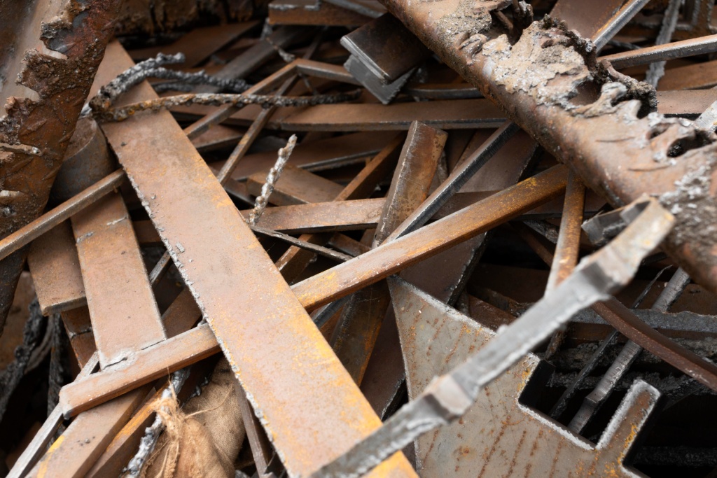 Воронежские полицейские выявили нелегальный пункт приёма металлолома