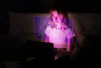 Власти РФ прорабатывают внедрение биометрии на маркетплейсах